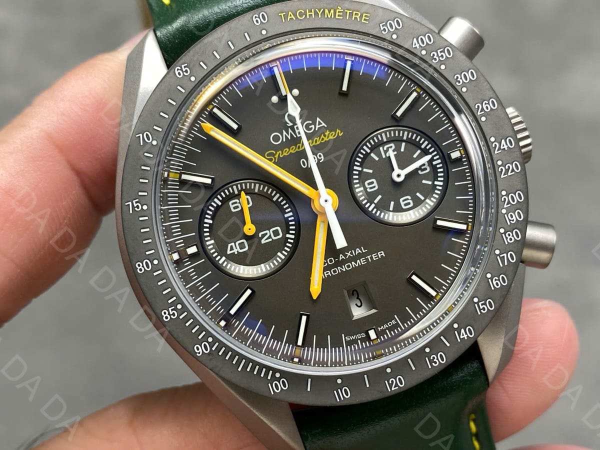 오메가 스피드마스터  코액시얼 그레이 44mm 4