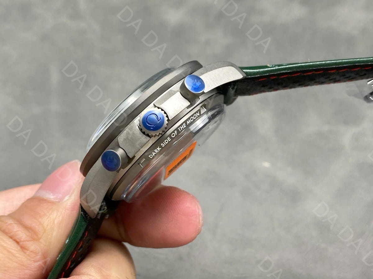 오메가 스피드마스터  코액시얼 그레이 44mm 6