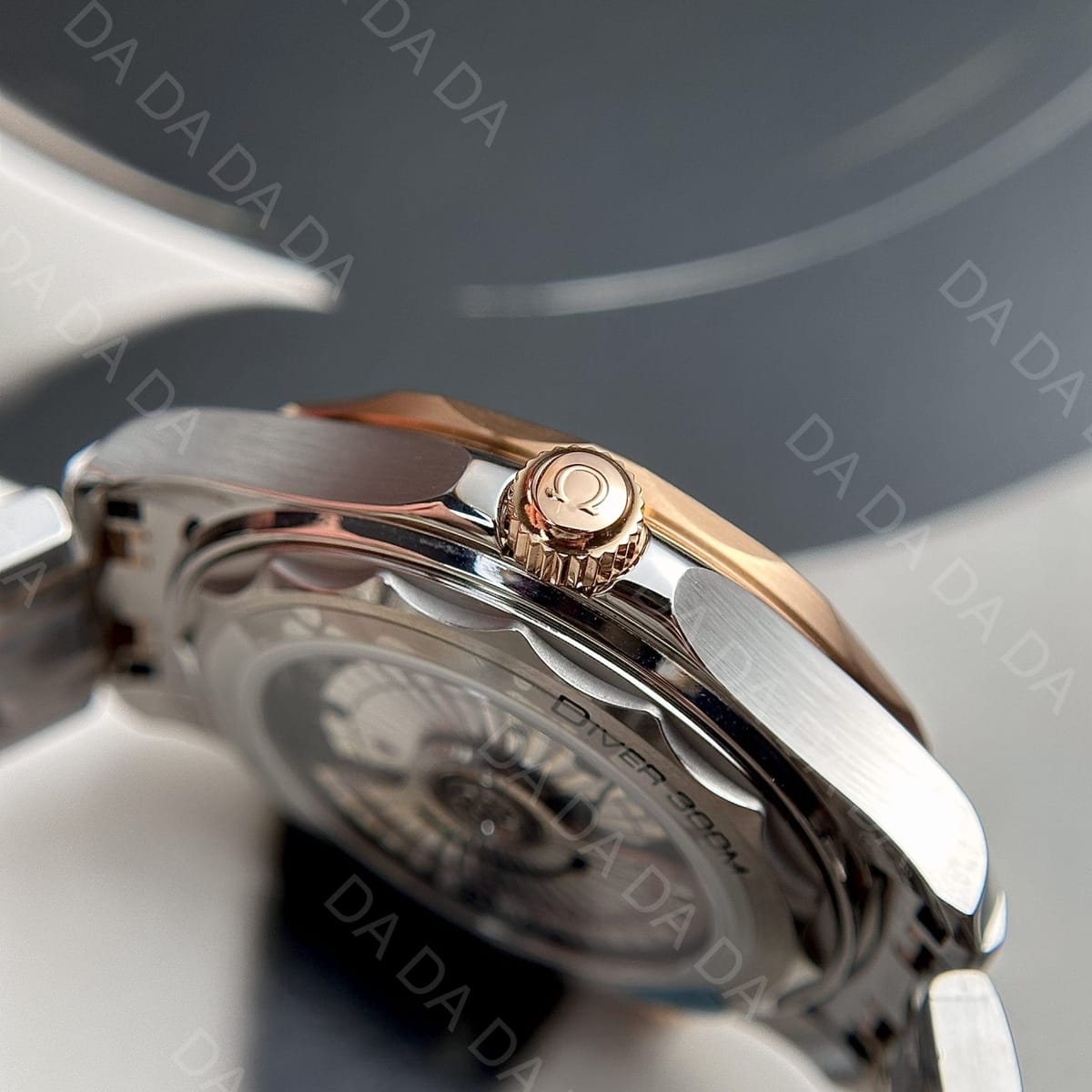 오메가 씨마스터 다이버 300 로즈골드 콤비 청판 42mm 6
