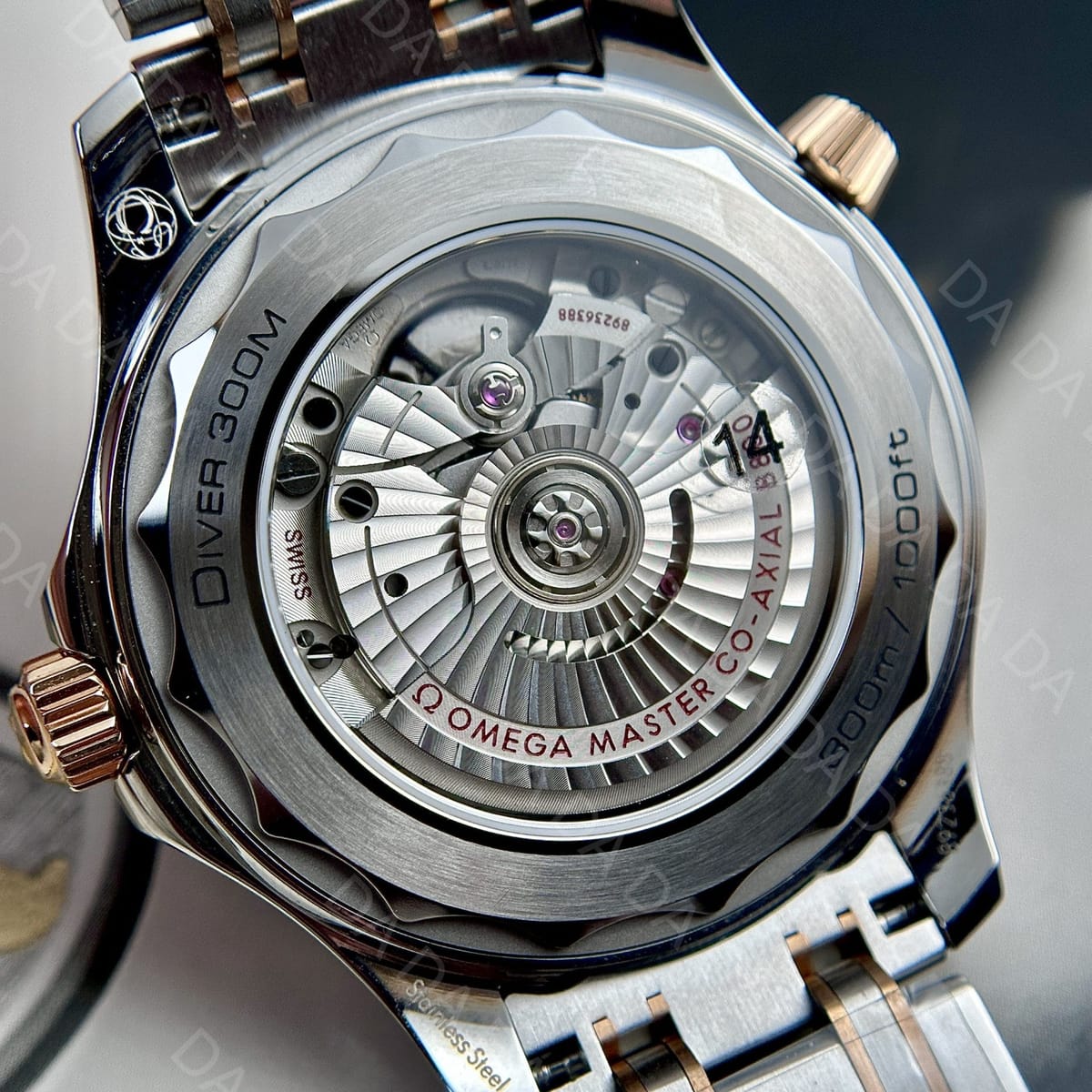 오메가 씨마스터 다이버 300 로즈골드 콤비 청판 42mm 8