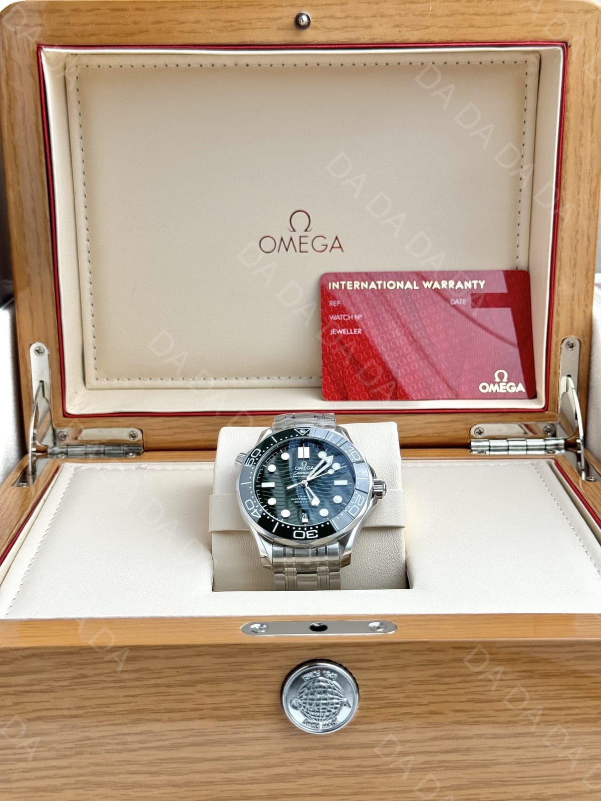 오메가 씨마스터 다이버 300 그린 42mm 4