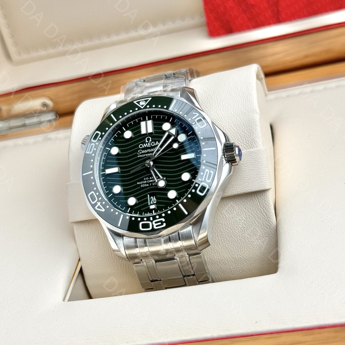 오메가 씨마스터 다이버 300 그린 42mm 5