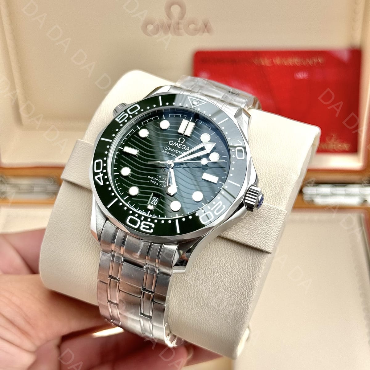 오메가 씨마스터 다이버 300 그린 42mm 6
