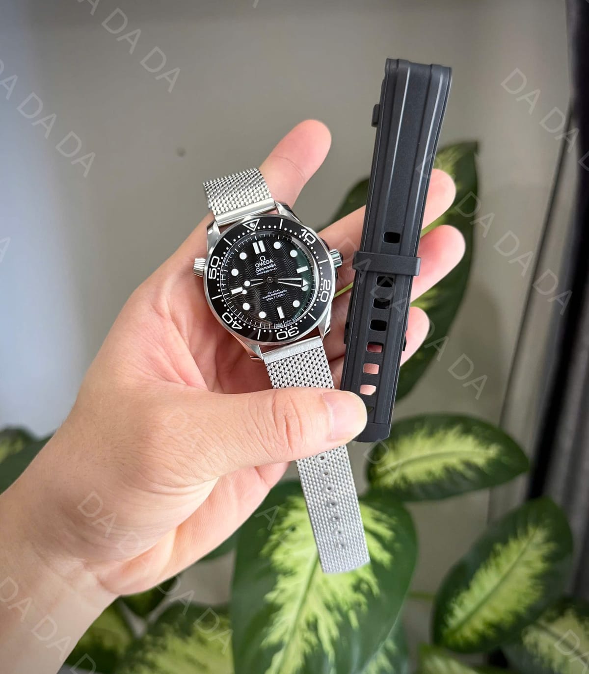 오메가 씨마스터 다이버 300 검판 티타늄 스트랩 42mm 3