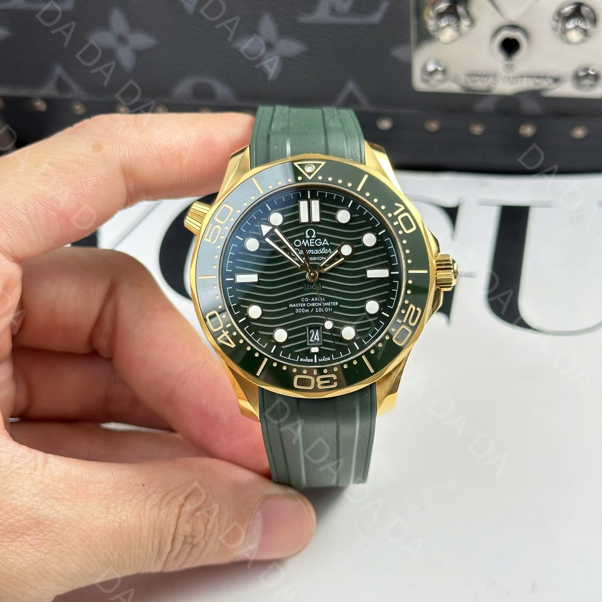 오메가 씨마스터 다이버 300 콤비 그린 러버밴드 42mm 3