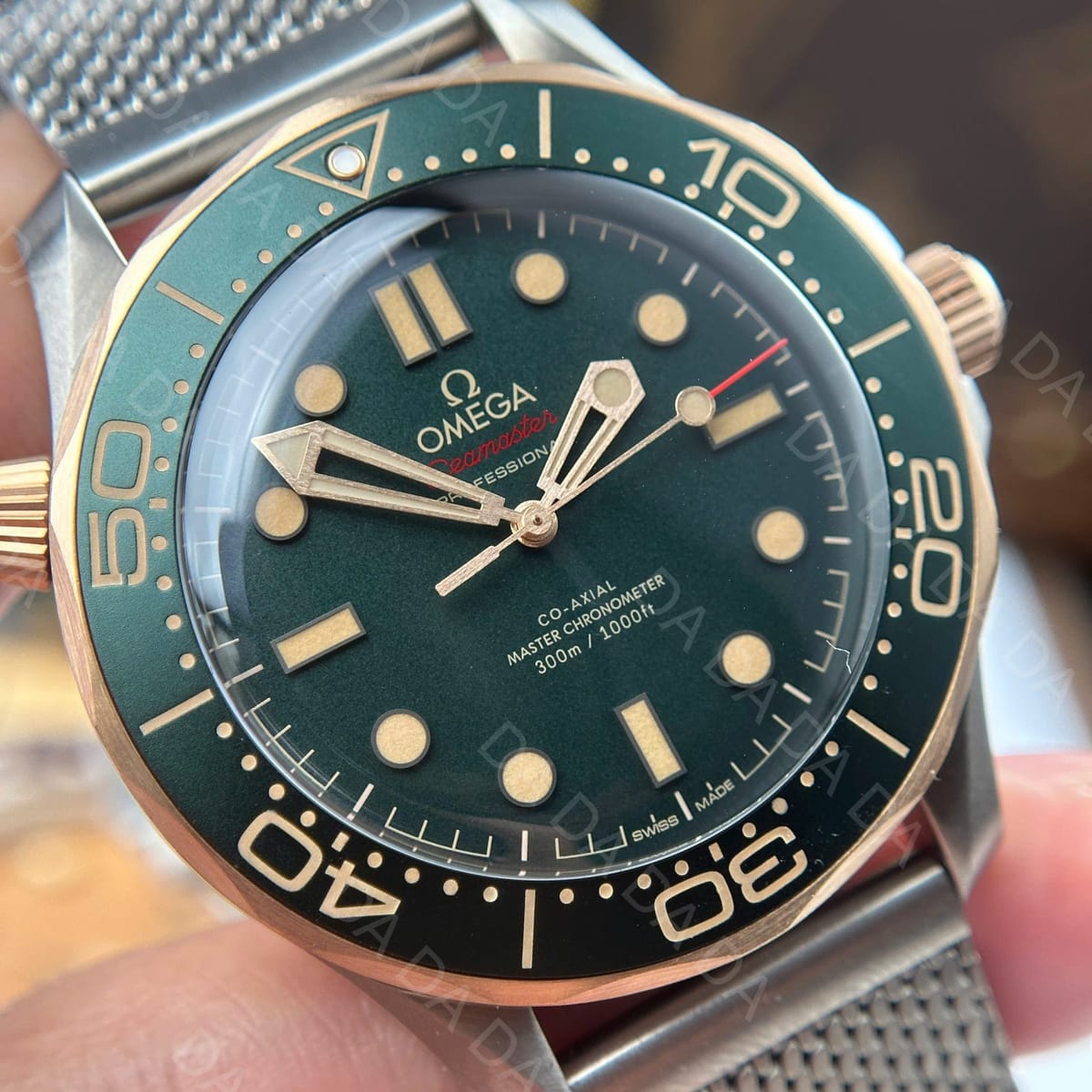 오메가 씨마스터 다이버 300 콤비 그린 티타늄 스트랩 42mm 6