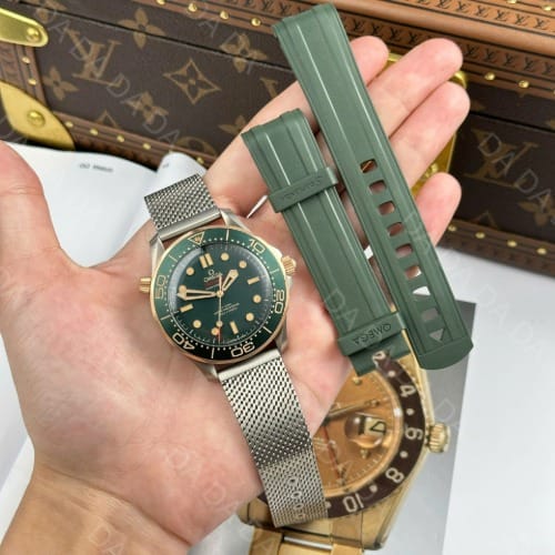 오메가 씨마스터 다이버 300 콤비 그린 티타늄 스트랩 42mm