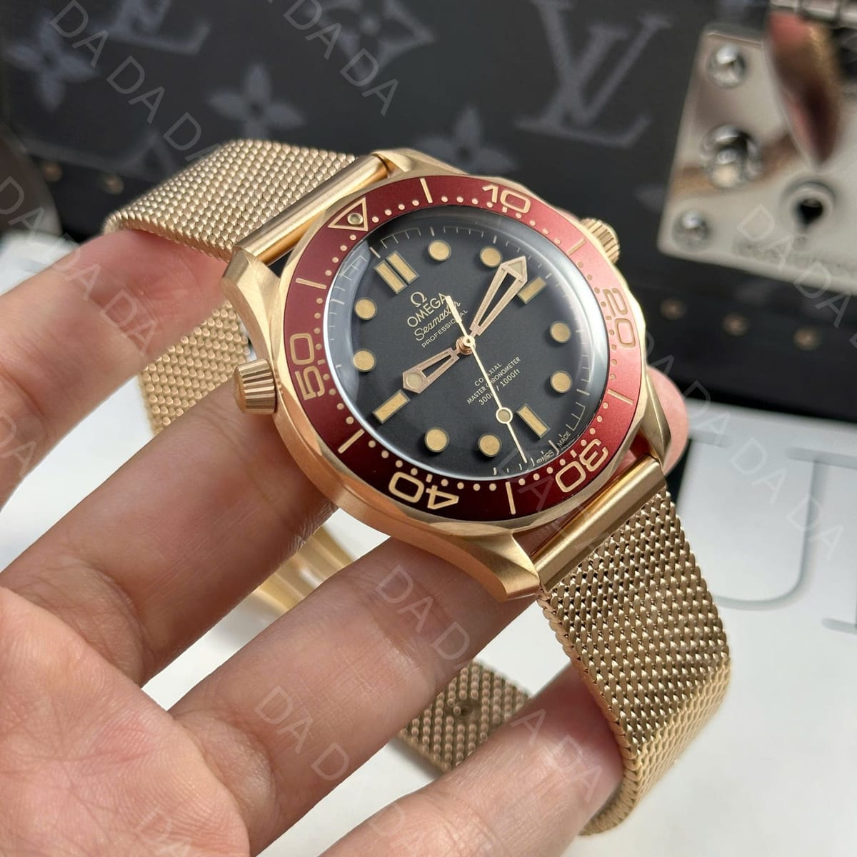 오메가 씨마스터 다이버 300 브론즈 금통 버건디 42mm 4