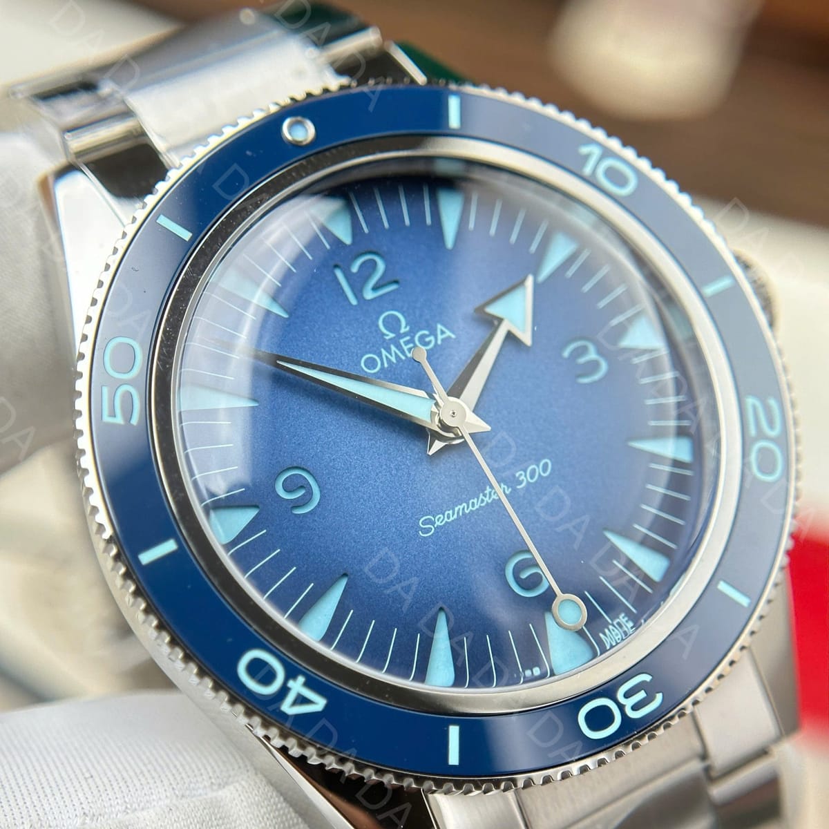 오메가 씨마스터 다이버 300 헤리티지 블루 41mm 5