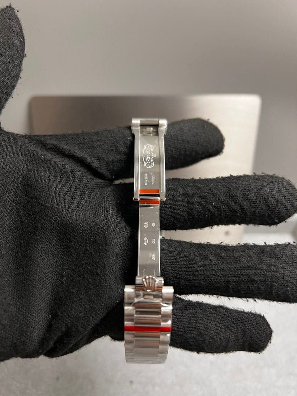 롤렉스 데이데이트 그레이다이얼 바게뜨 8P 40mm 18