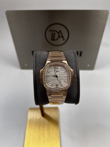 파텍필립 노틸러스 7118 금통 흰판 다이아셋팅 35.2mm