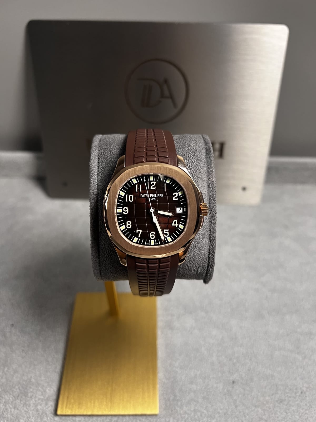 파텍필립 아쿠아넛 금통 브라운다이얼 40.8mm 22