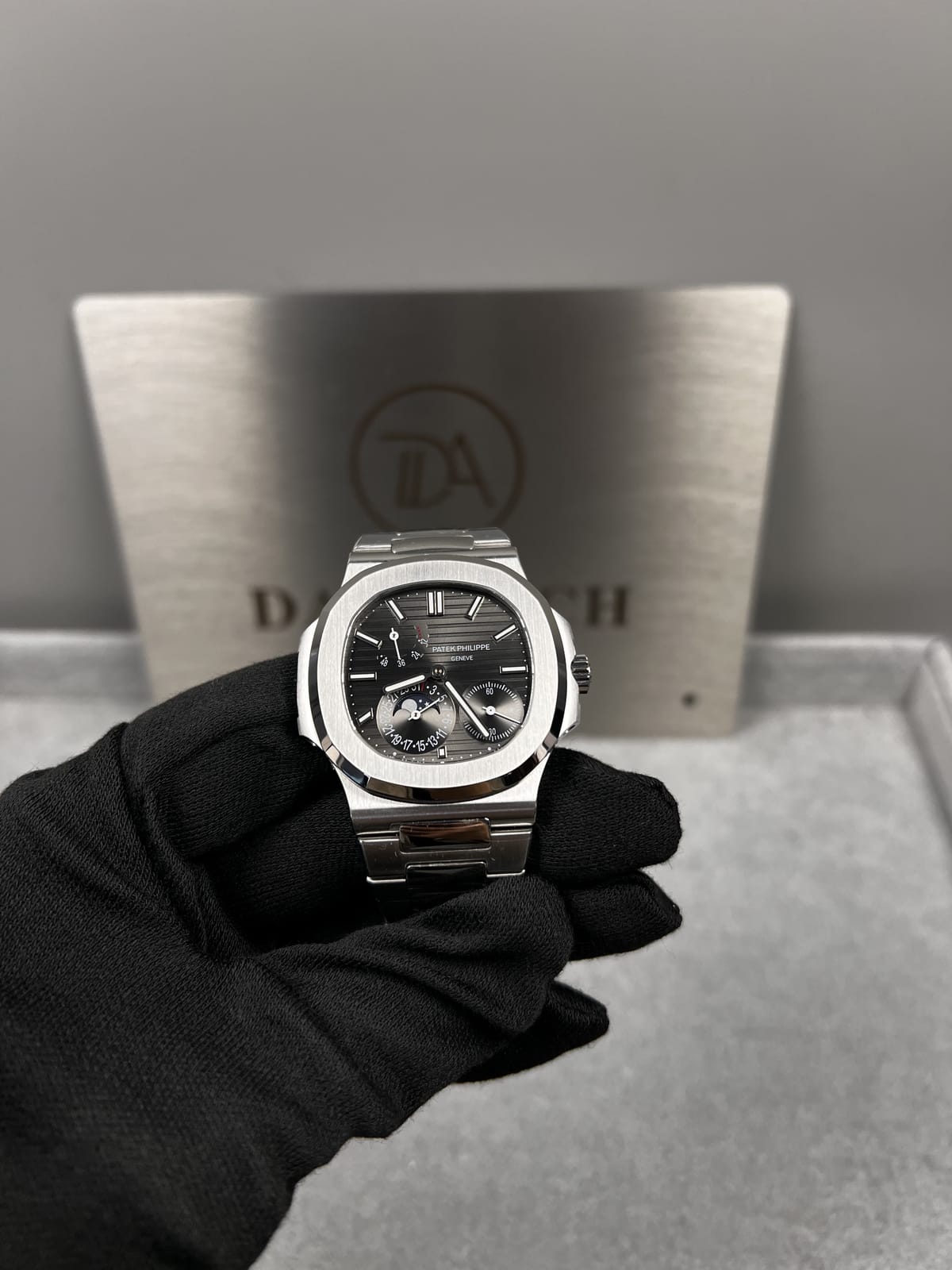 파텍필립 노틸러스 5712 그레이다이얼 40mm 5