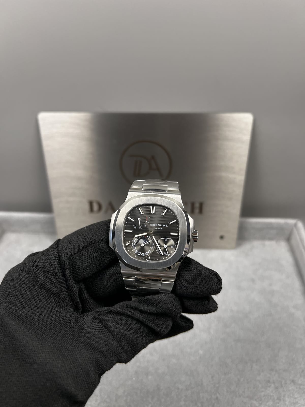 파텍필립 노틸러스 5712 그레이다이얼 40mm 9