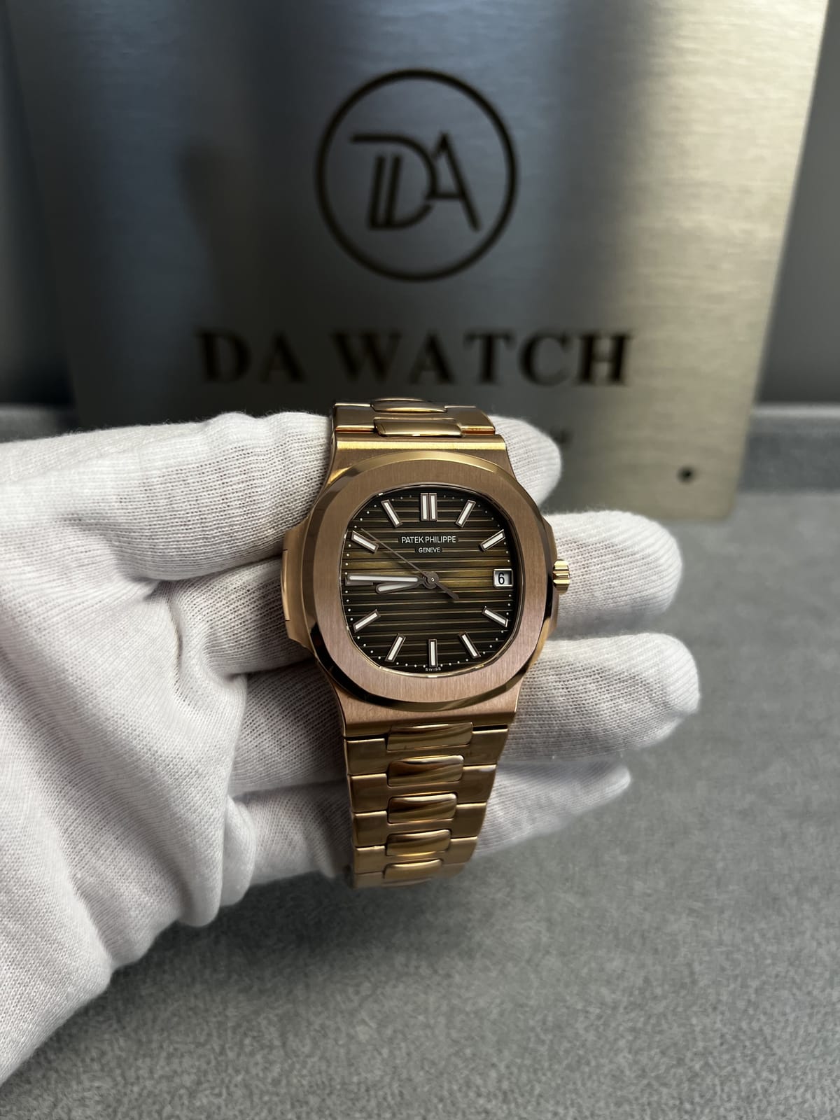 파텍필립 노틸러스 5711 금통 브라운다이얼 40mm 5