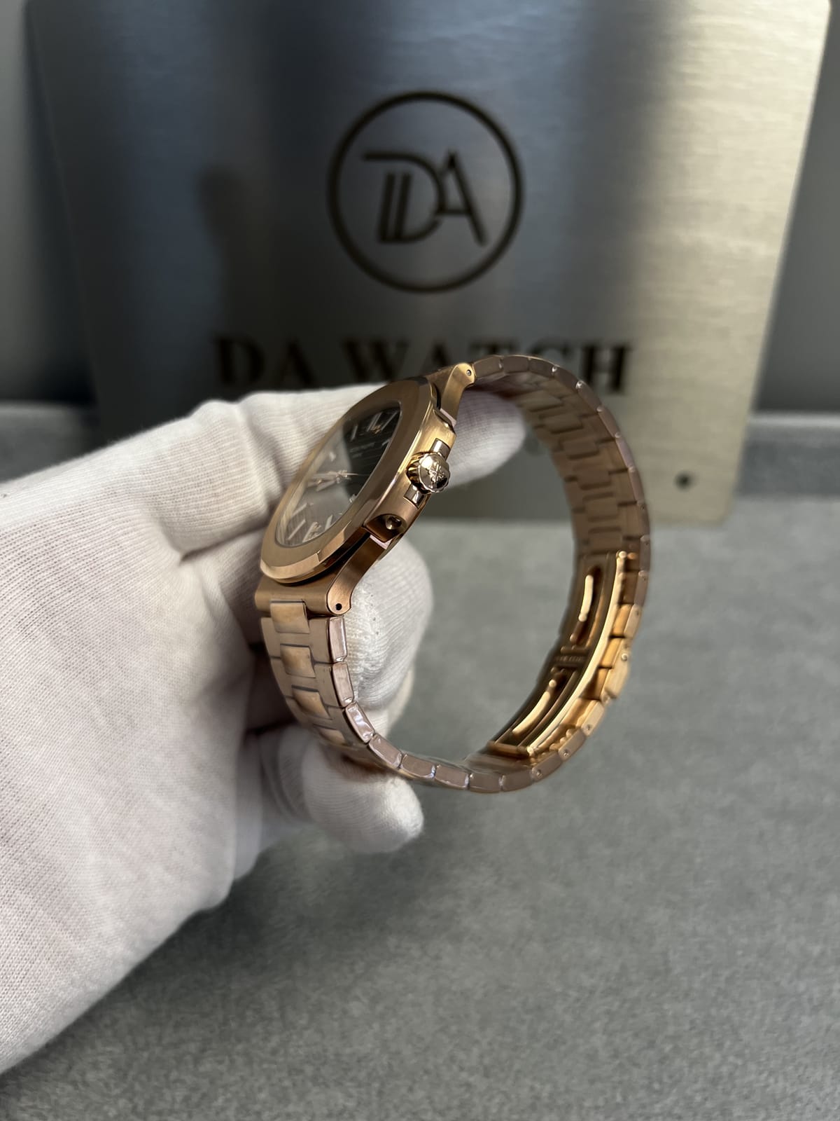 파텍필립 노틸러스 5711 금통 브라운다이얼 40mm 10