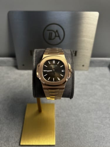 파텍필립 노틸러스 5711 금통 브라운다이얼 40mm