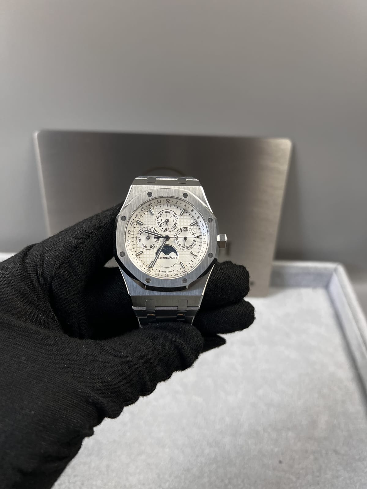 오데마피게 로얄오크 26574 스틸 실버 41mm 10