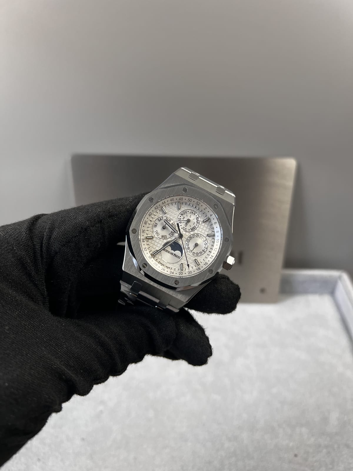 오데마피게 로얄오크 26574 스틸 실버 41mm 12