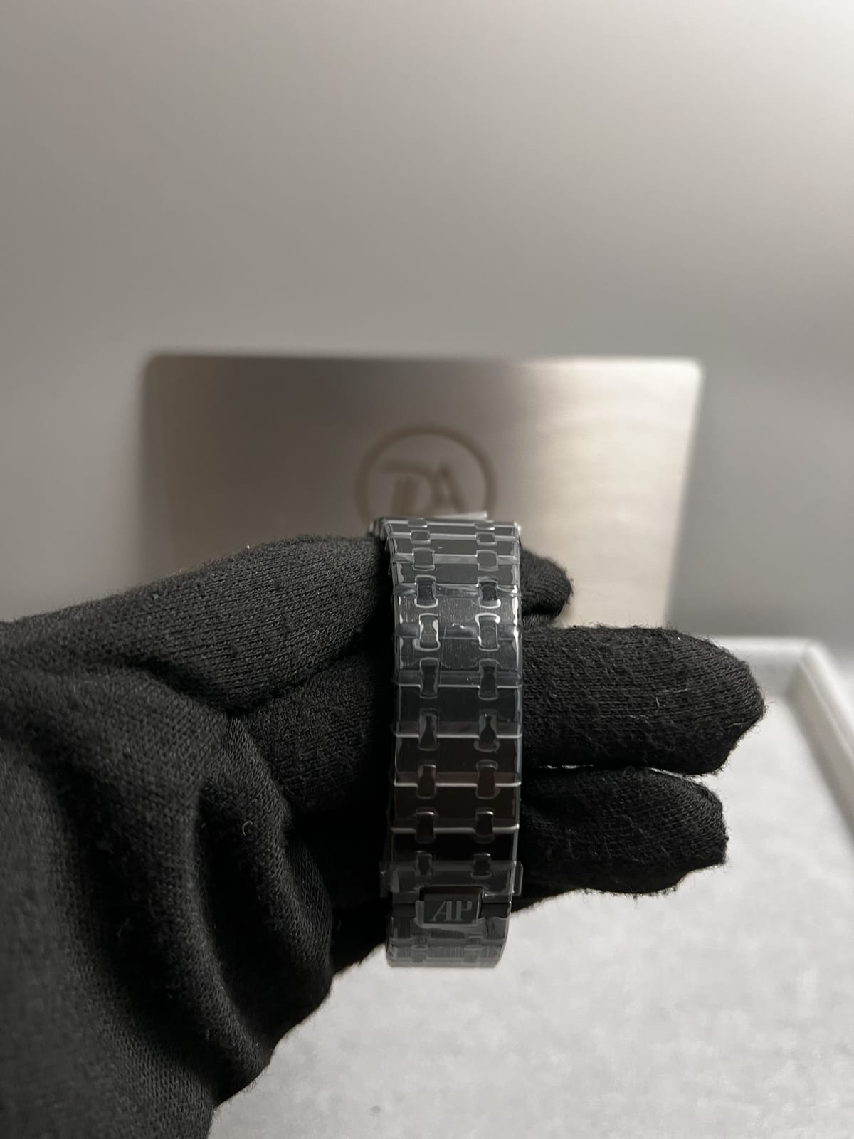 오데마피게 로얄오크 26240 블랙 세라믹 41mm 14