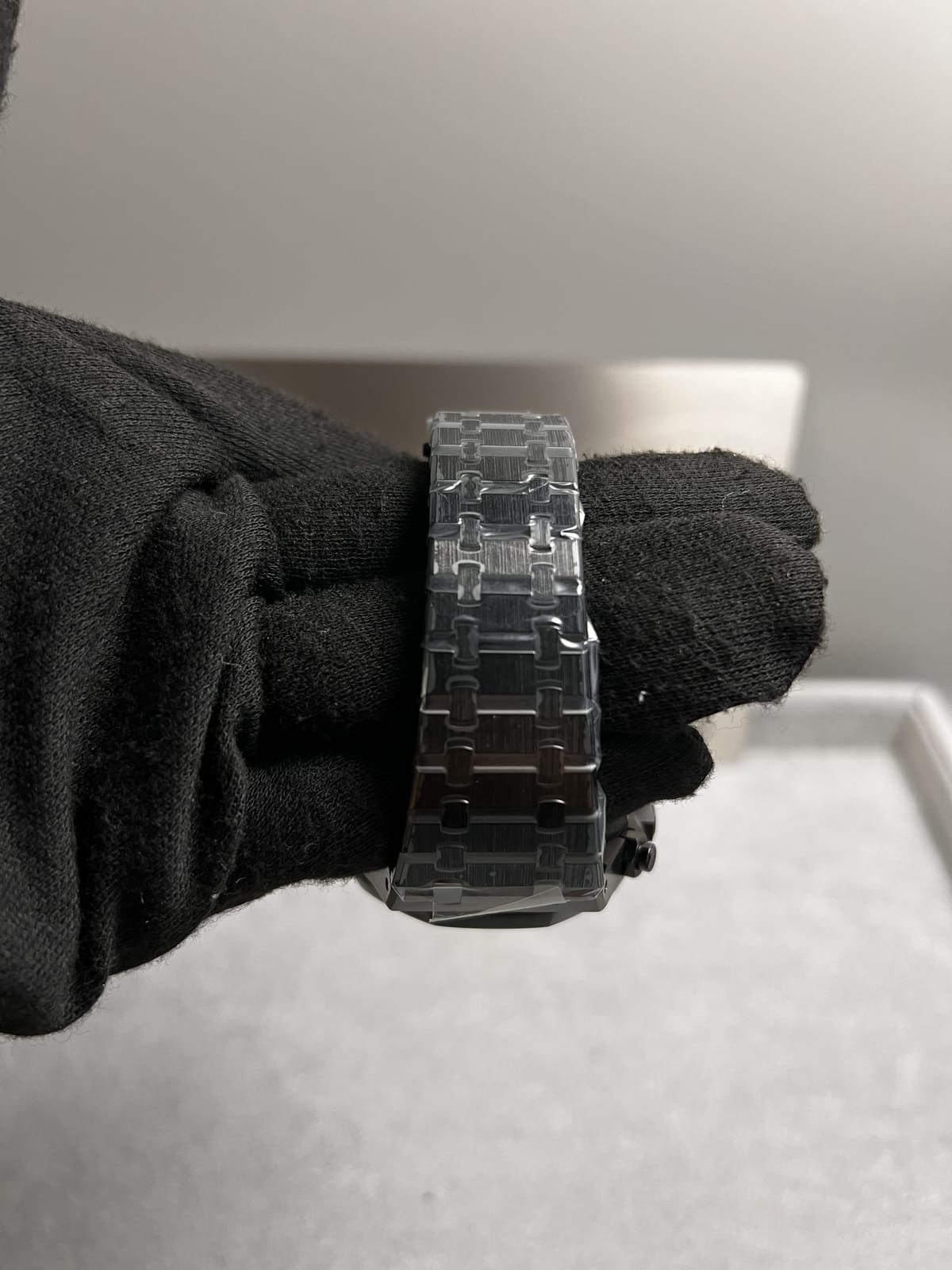 오데마피게 로얄오크 26240 블랙 세라믹 41mm 16