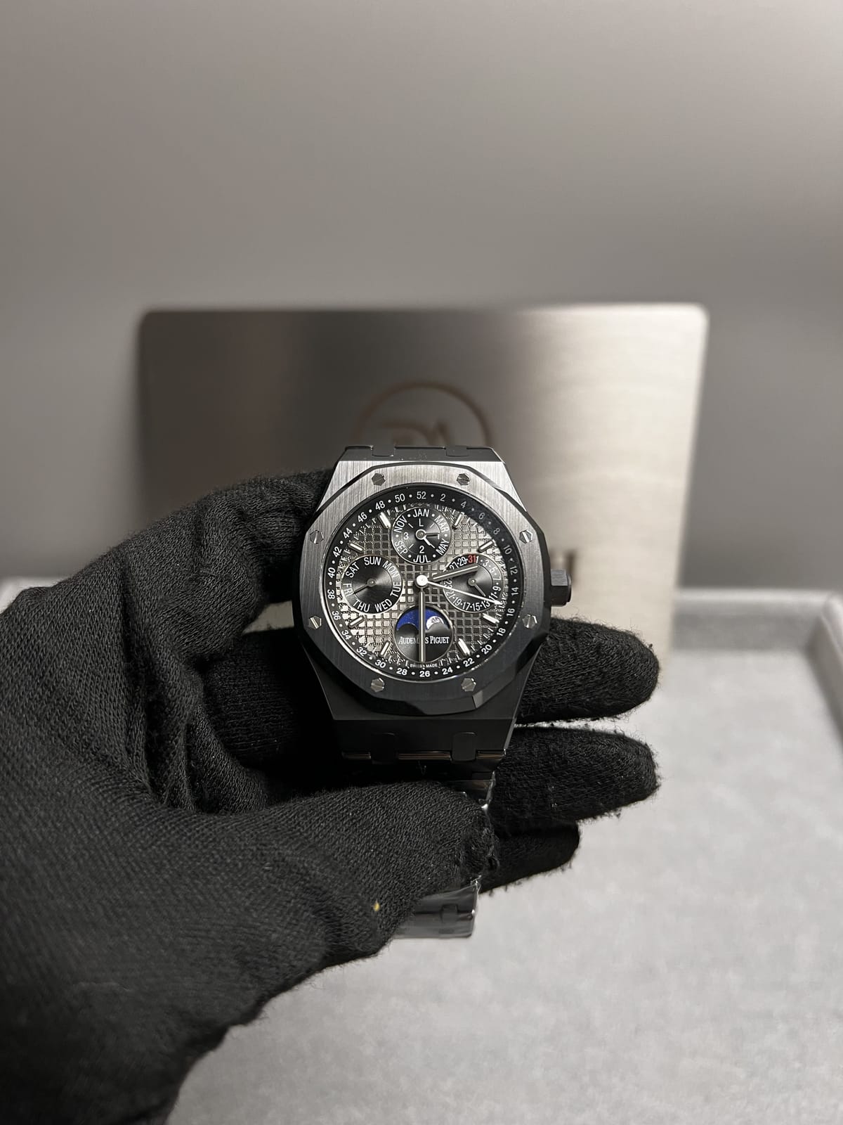 오데마피게 로얄오크 26579 퍼페츄얼 캘린더 블랙세라믹 41mm 5