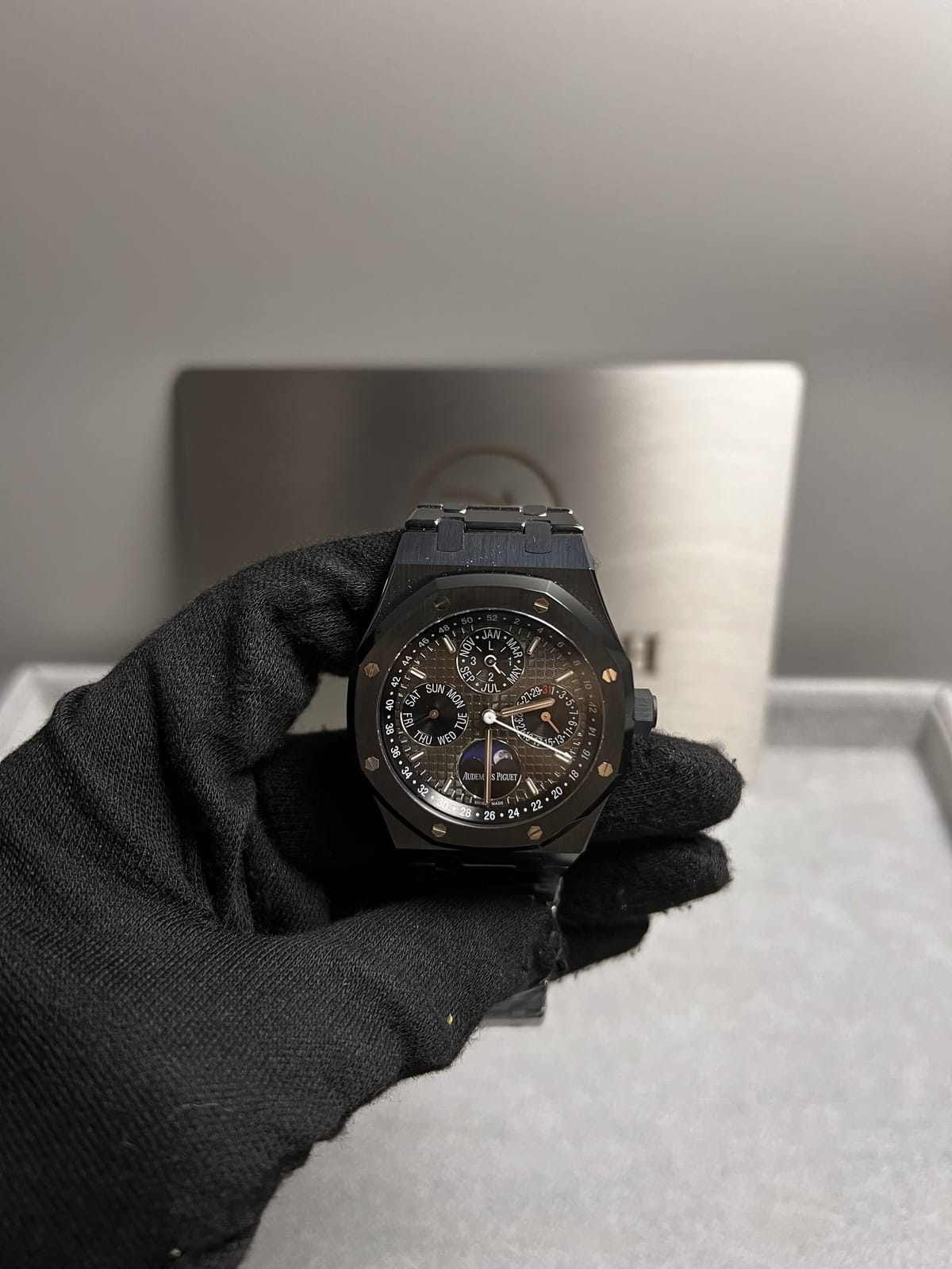 오데마피게 로얄오크 26579 퍼페츄얼 캘린더 블랙세라믹 41mm 6