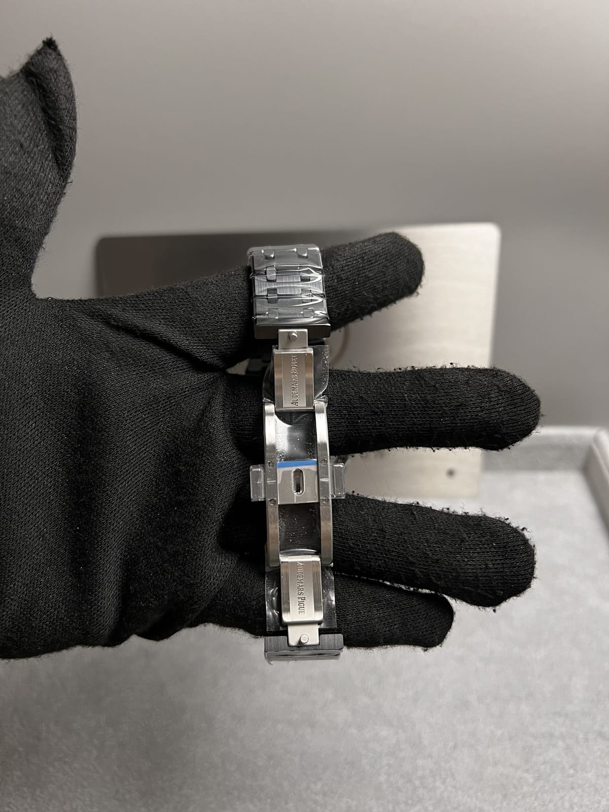 오데마피게 로얄오크 26579 퍼페츄얼 캘린더 블랙세라믹 41mm 17