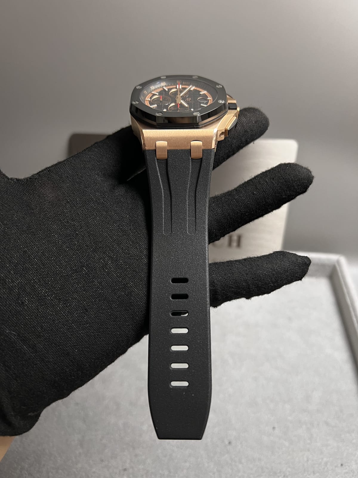오데마피게 로얄오크 오프쇼어 26400 금통 세라믹 러버밴드 44mm 14