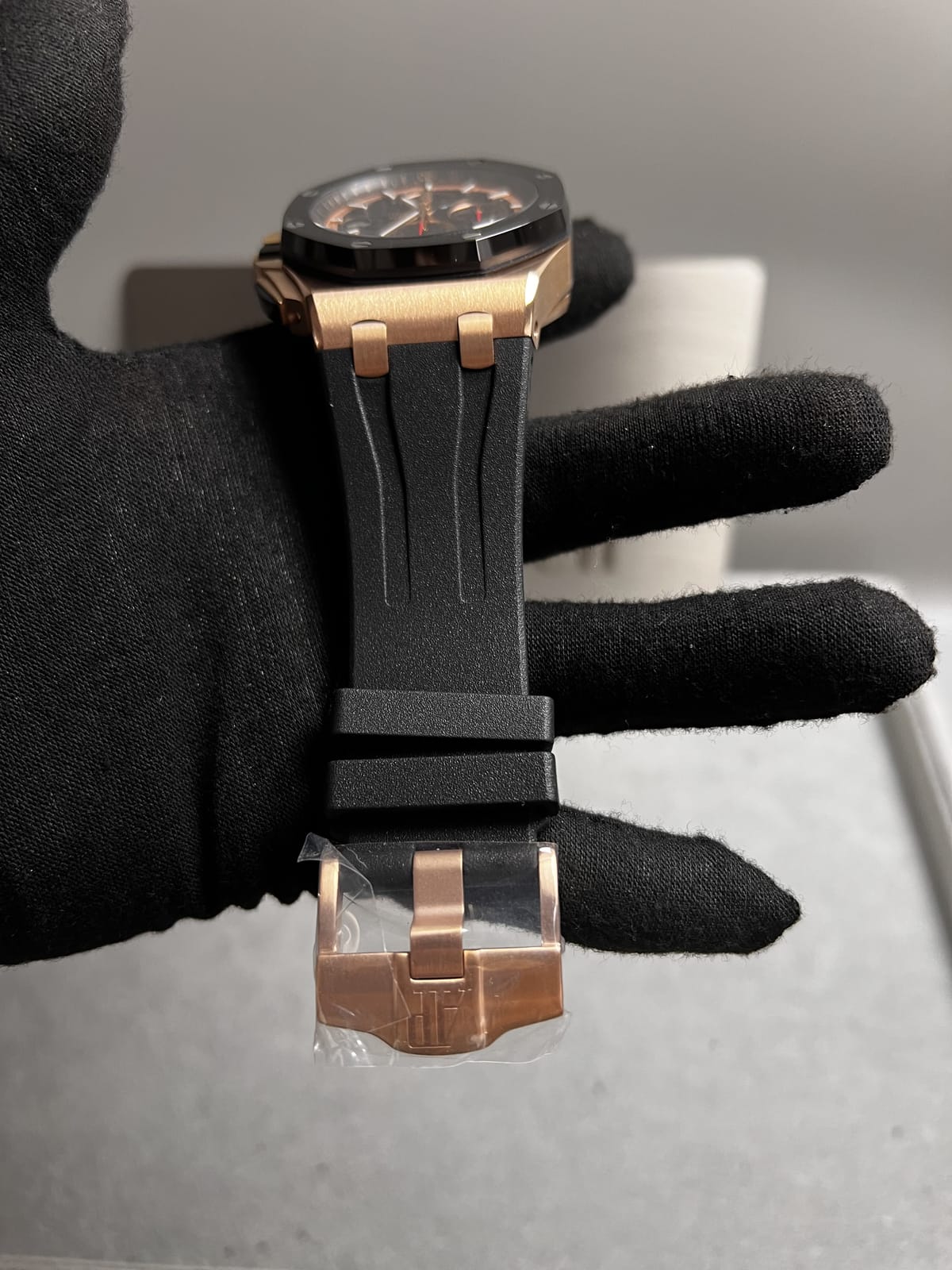 오데마피게 로얄오크 오프쇼어 26400 금통 세라믹 러버밴드 44mm 15