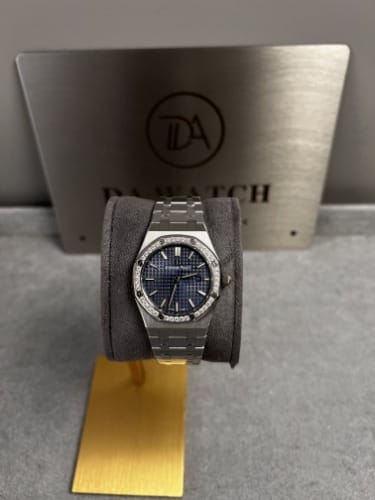 오데마피게 로얄오크 77350 다크블루다이얼 다이아셋팅 34mm