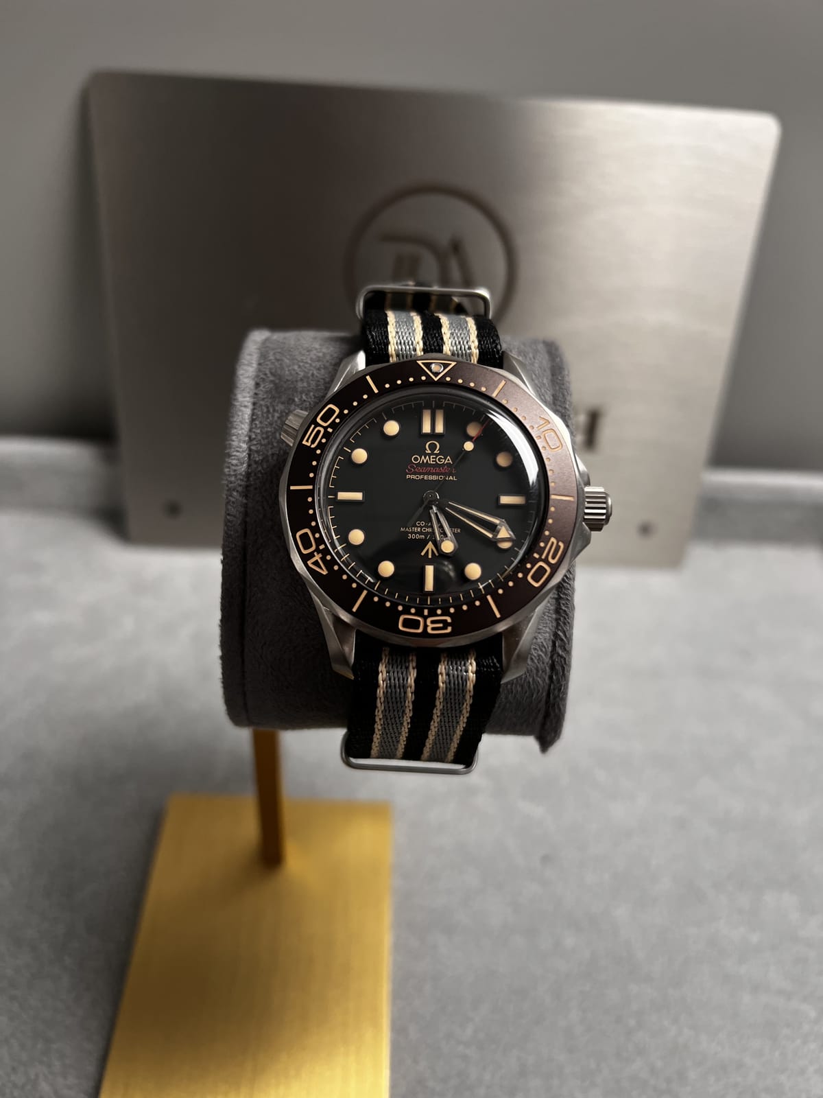 오메가 씨마스터 다이버 300 초코 나토 스트랩  42mm 3
