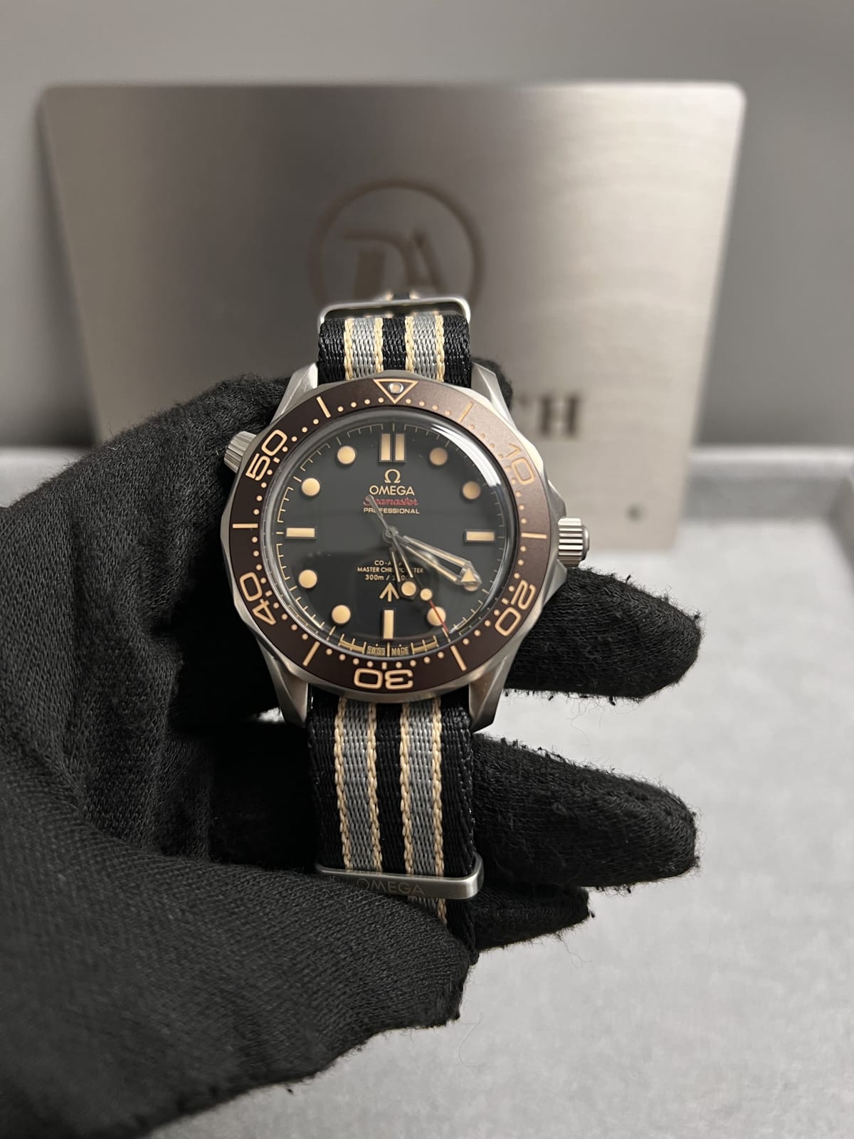 오메가 씨마스터 다이버 300 초코 나토 스트랩  42mm 4