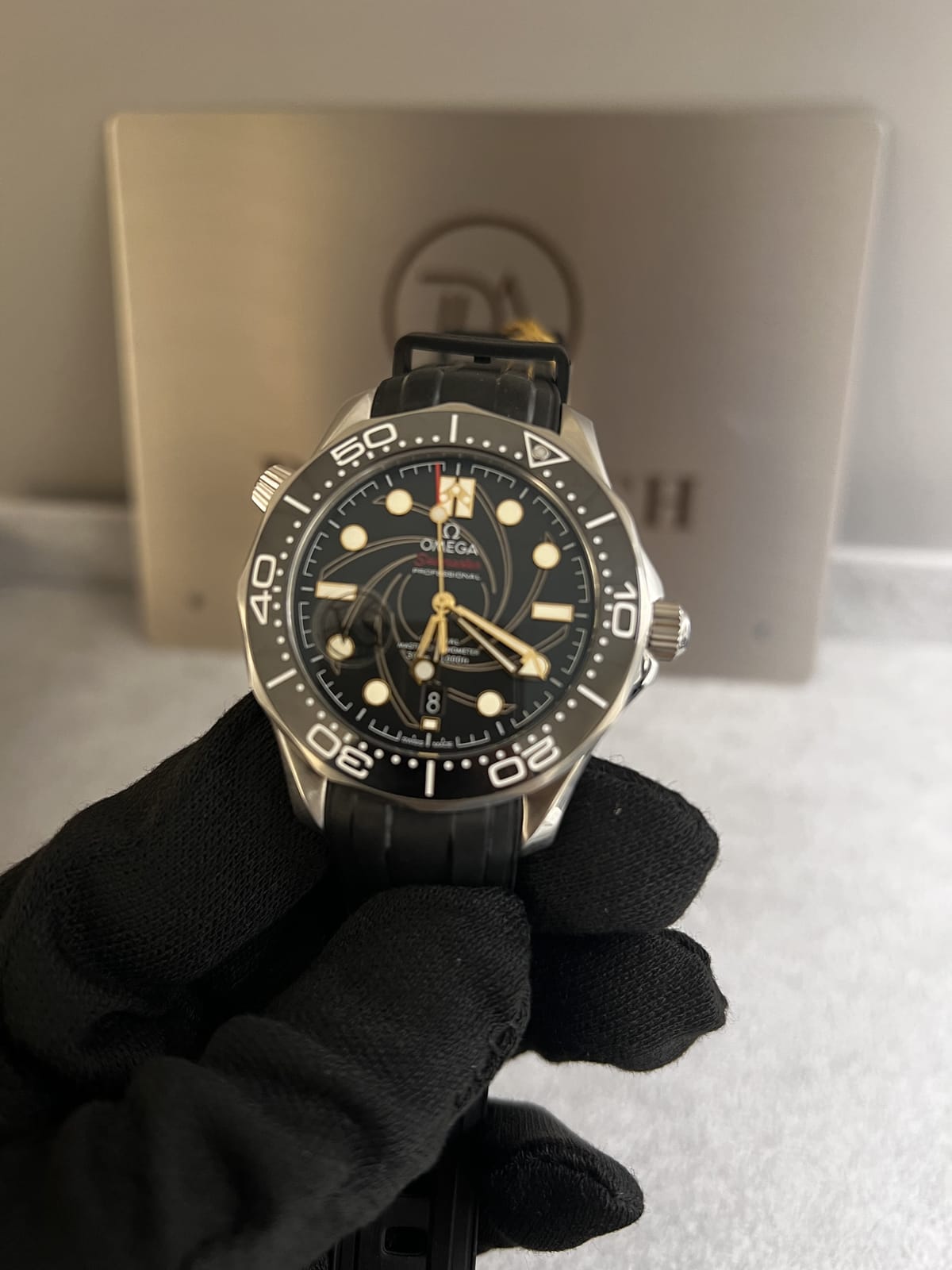 오메가 씨마스터 다이버 300 제임스본드 42mm 11