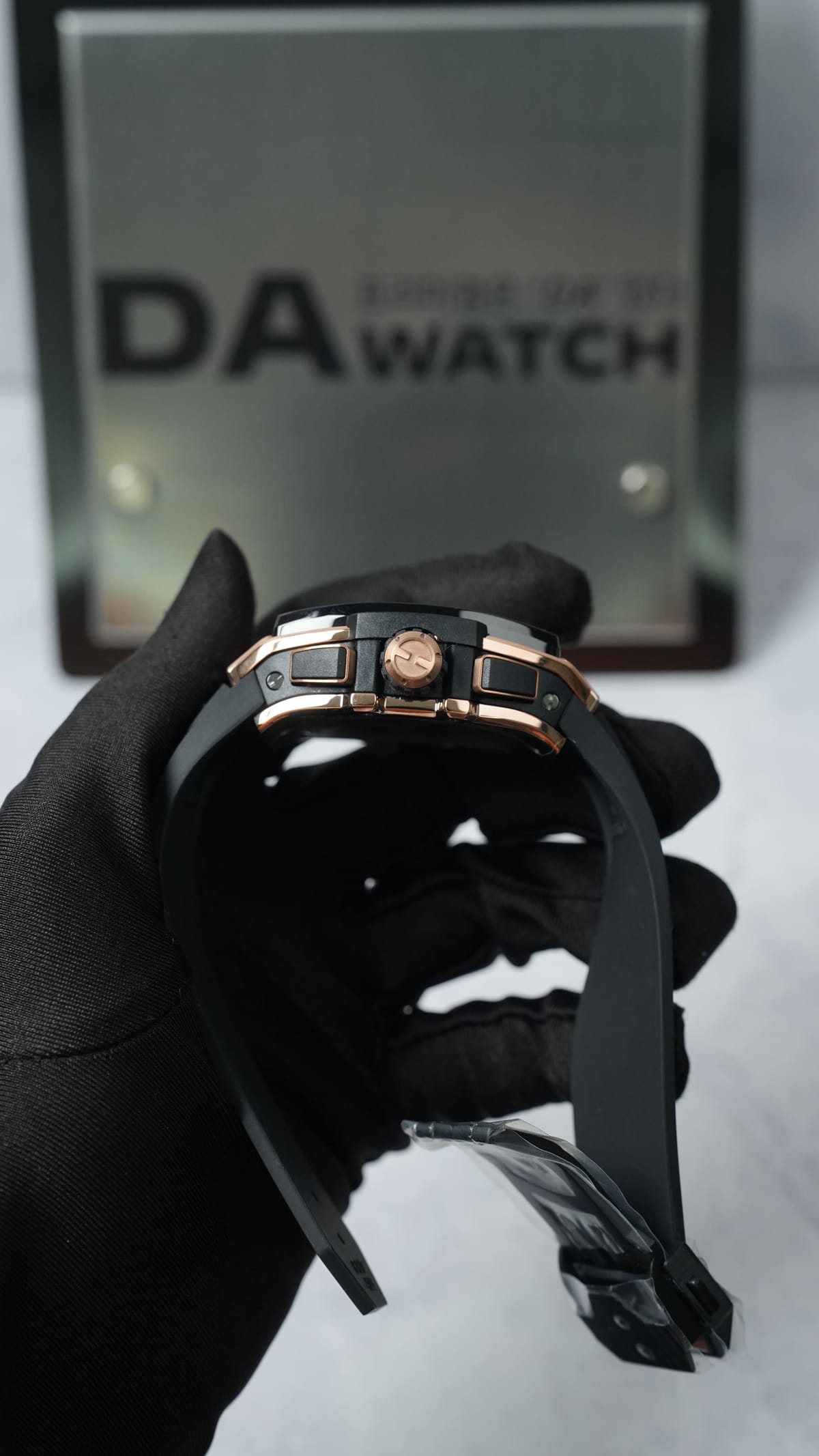 위블로 스피릿 오브 빅뱅 금통 블랙 42mm 6