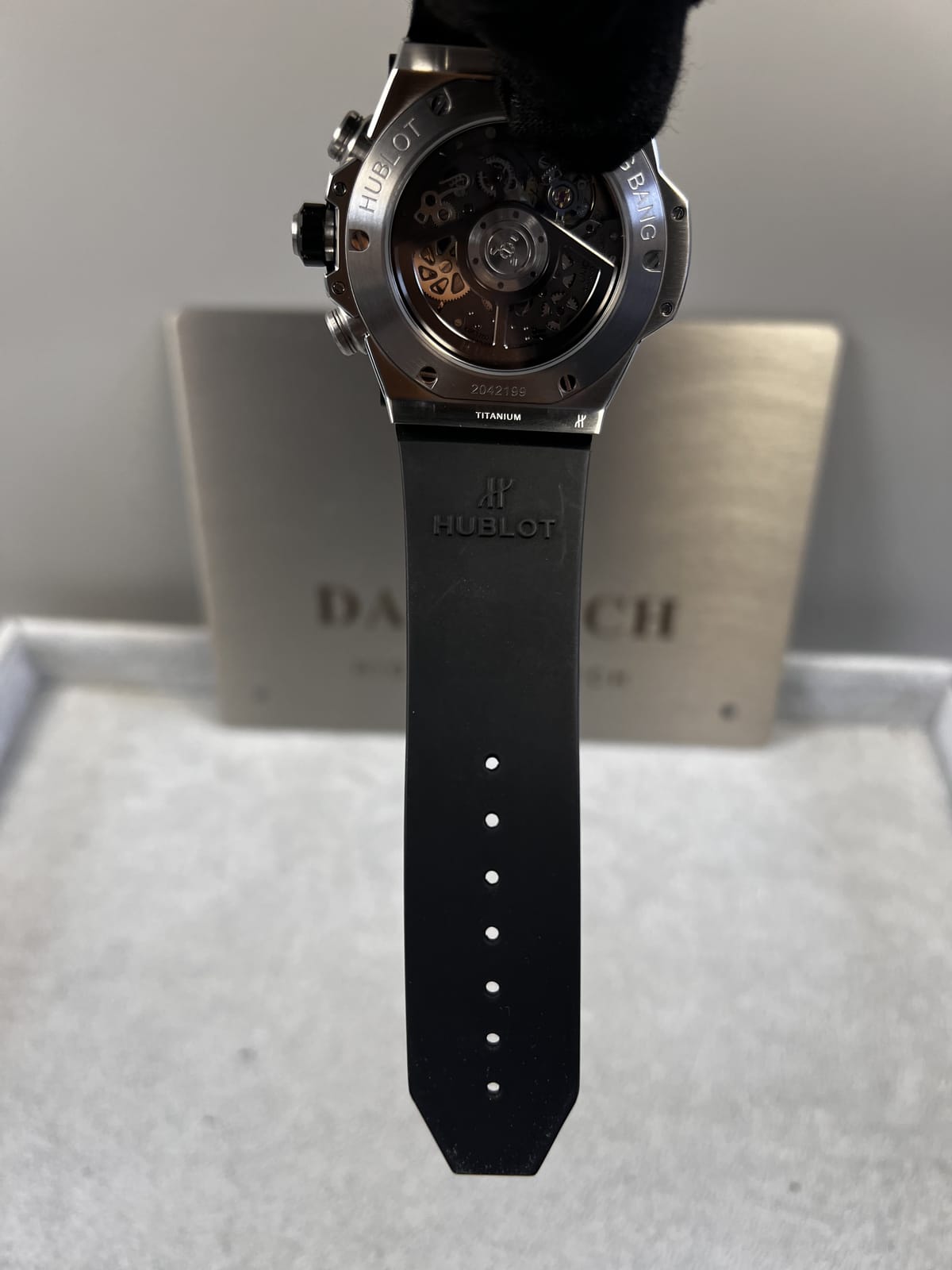 위블로 빅뱅 유니코 블랙 베젤 44mm 17