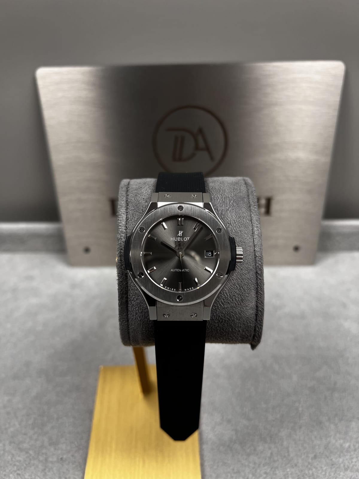 위블로 클래식퓨전 티타늄 그레이다이얼 러버밴드 42mm 3