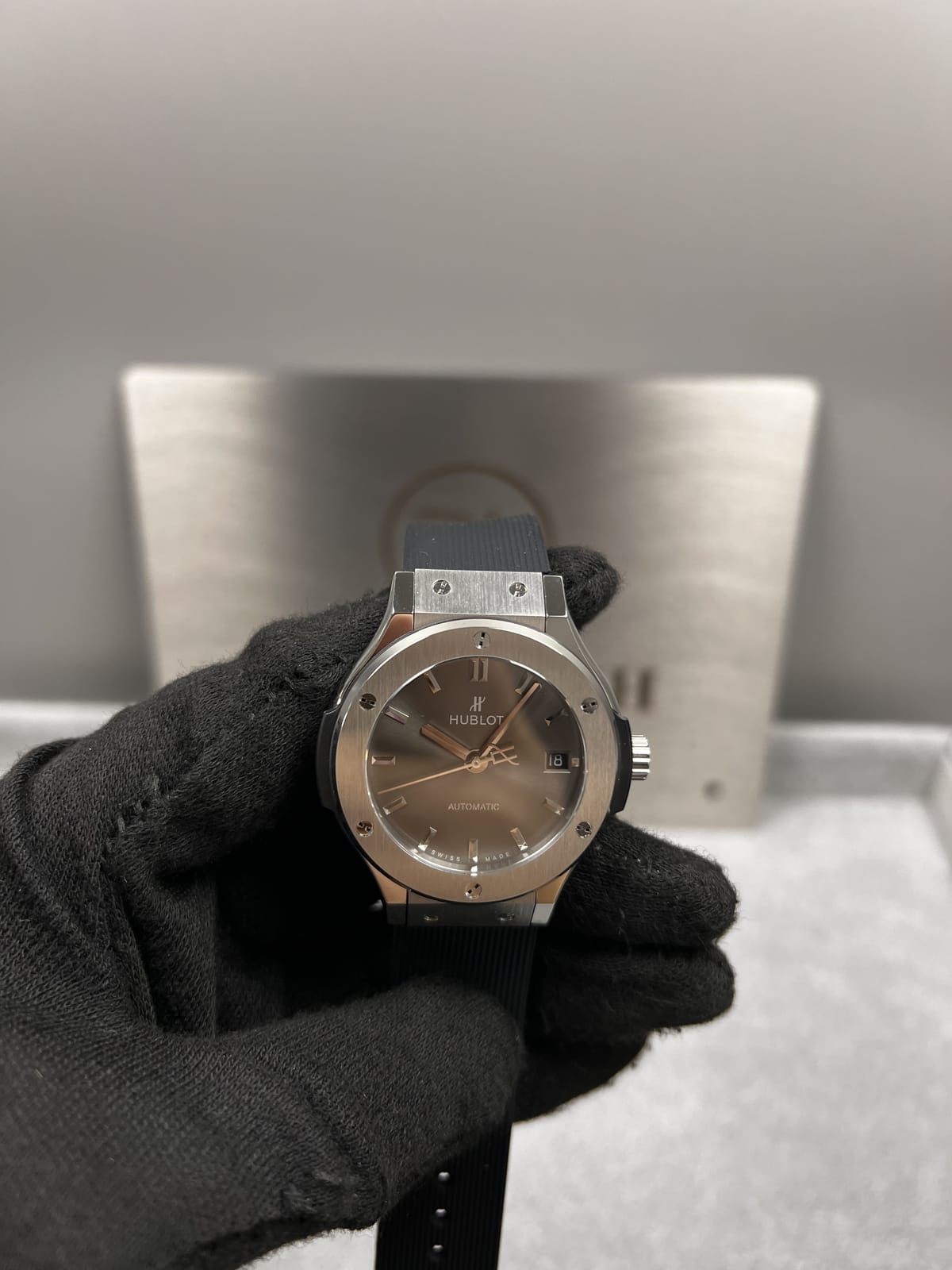 위블로 클래식퓨전 티타늄 그레이다이얼 러버밴드 42mm 6