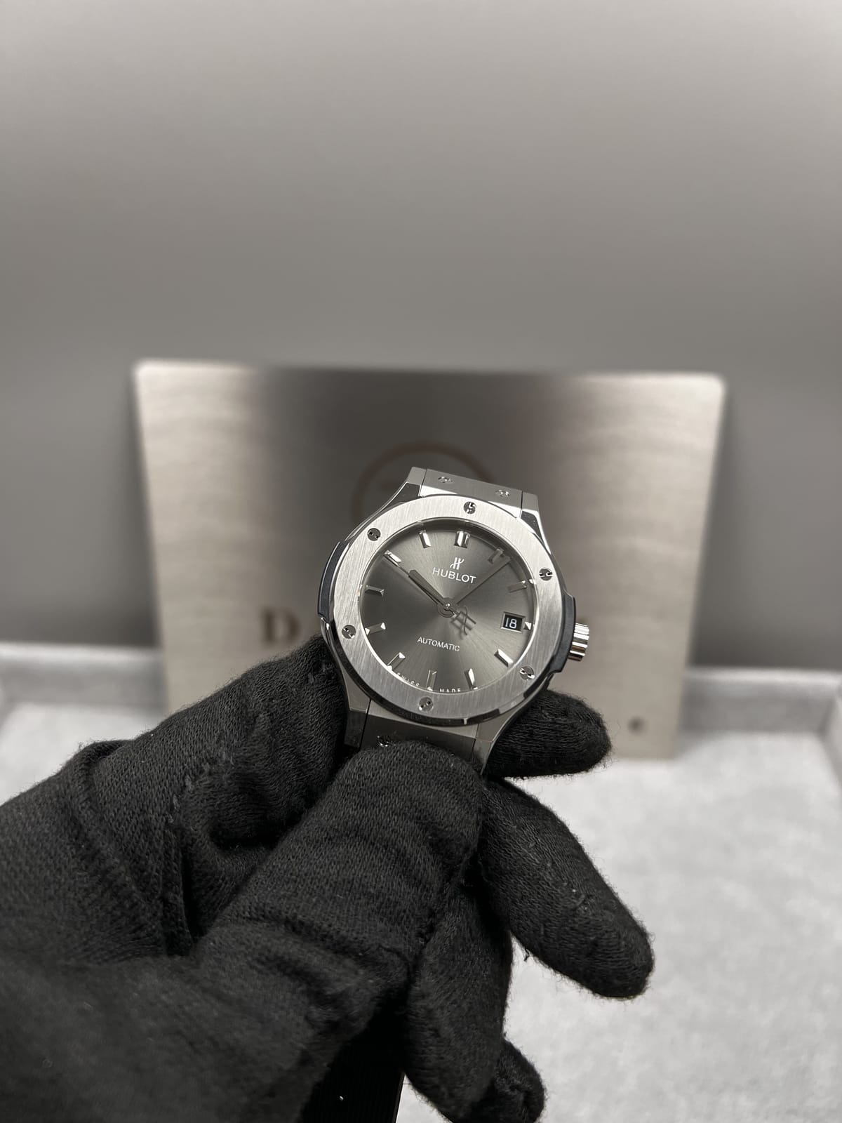위블로 클래식퓨전 티타늄 그레이다이얼 러버밴드 42mm 11