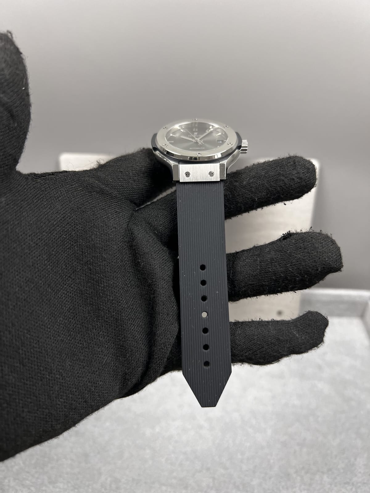 위블로 클래식퓨전 티타늄 그레이다이얼 러버밴드 42mm 14