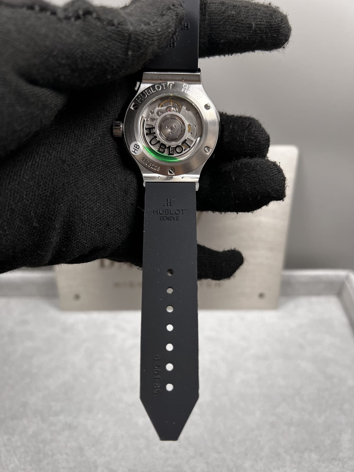 위블로 클래식퓨전 티타늄 그레이다이얼 러버밴드 42mm 19