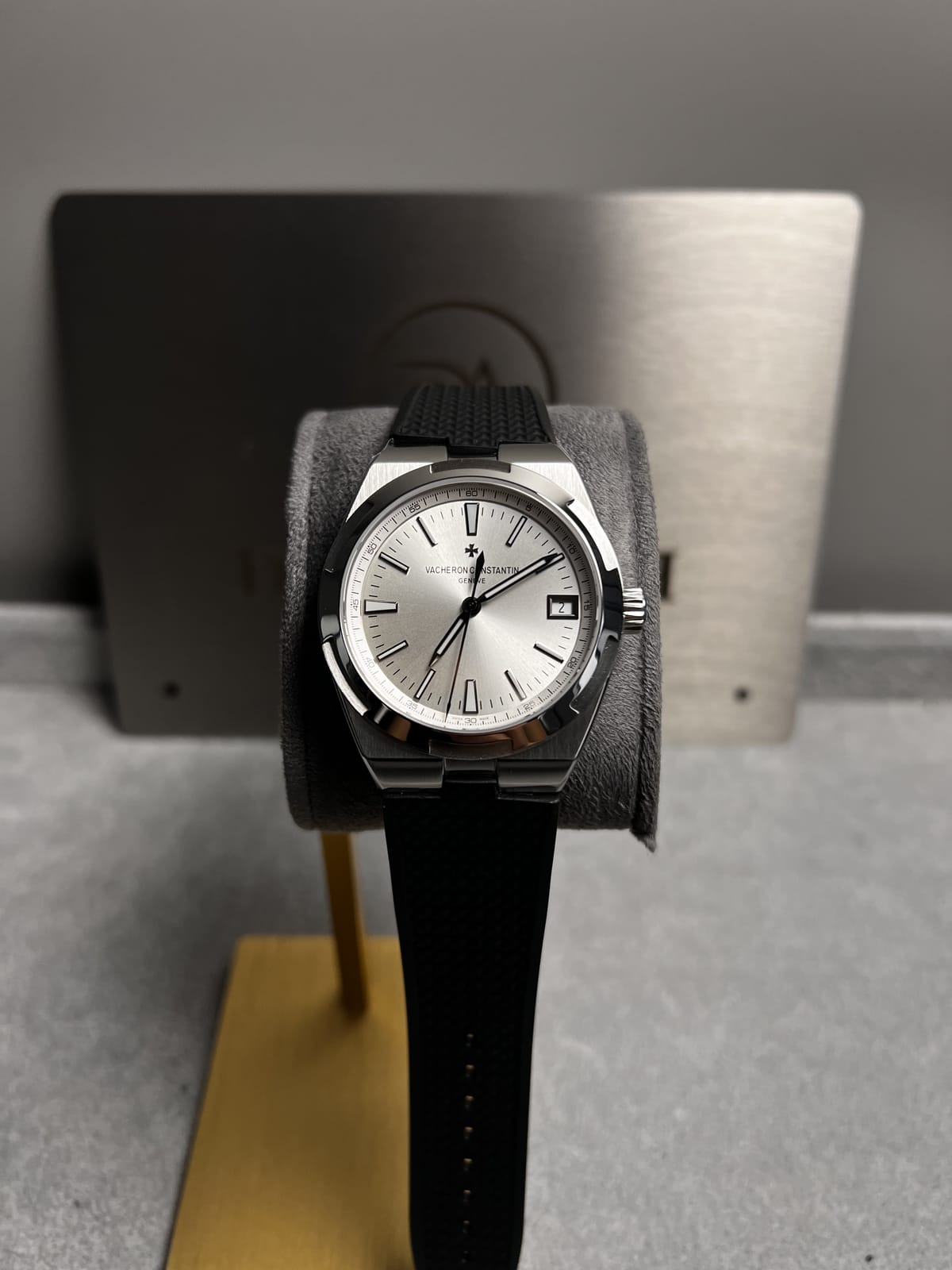 바쉐론콘스탄틴 오버시즈 실버다이얼 러버밴드 41mm 3