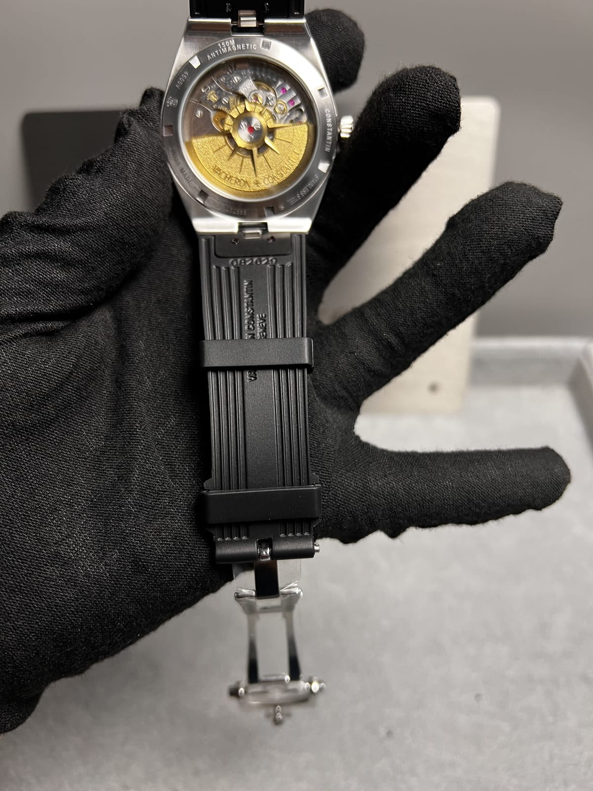 바쉐론콘스탄틴 오버시즈 실버다이얼 러버밴드 41mm 18