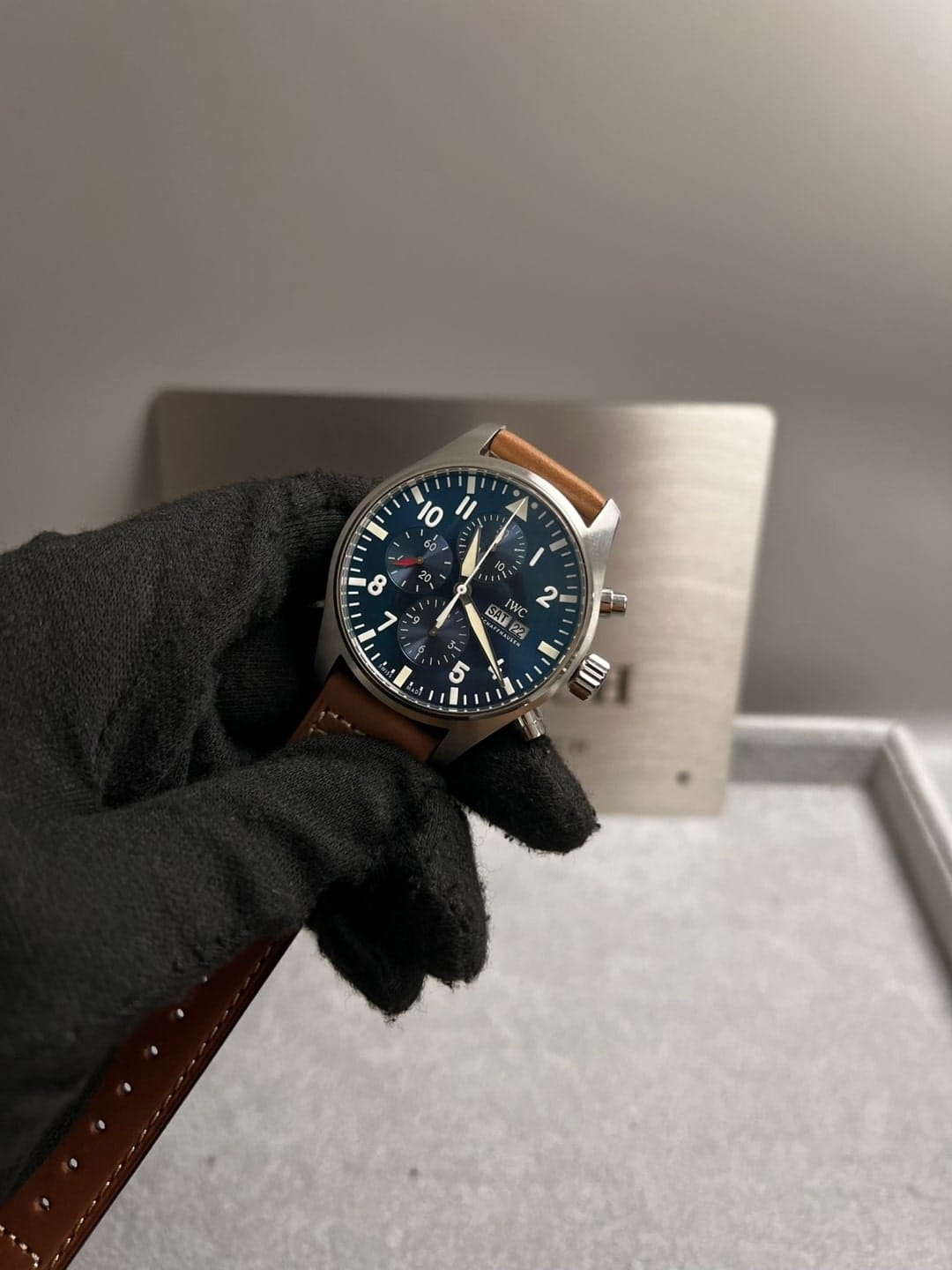 IWC  파일럿 크로노그래프 41mm 11