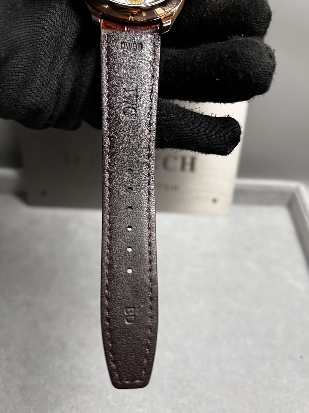 IWC 포르투기즈 투르비옹 금통 44mm 17