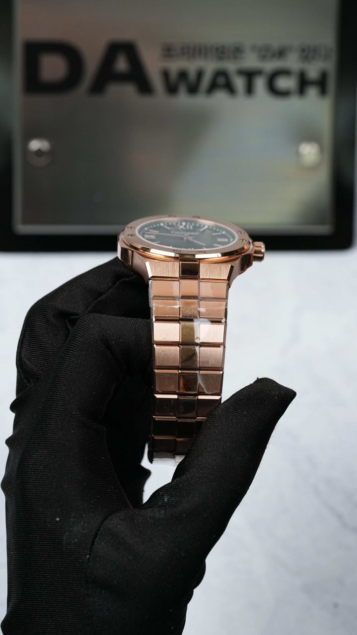 쇼파드 알파인 이글 금통 그린 다이얼 41mm 8