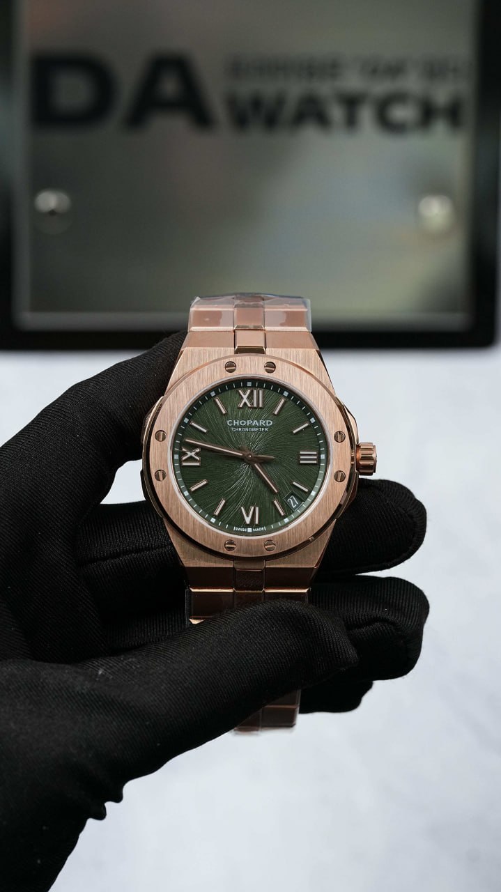 쇼파드 알파인 이글 금통 그린 다이얼 41mm 18