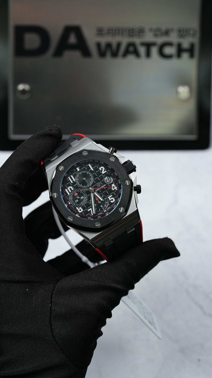 오데마피게 로얄오크 오프쇼어 26470 뱀파이어 42mm 4
