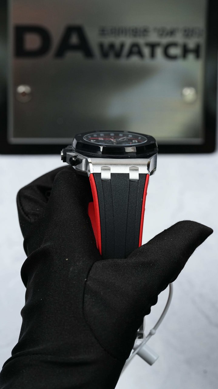 오데마피게 로얄오크 오프쇼어 26470 뱀파이어 42mm 11